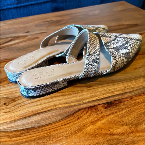 EUC ABLE pointed leather snakeskin mules - Picture 6 of 7